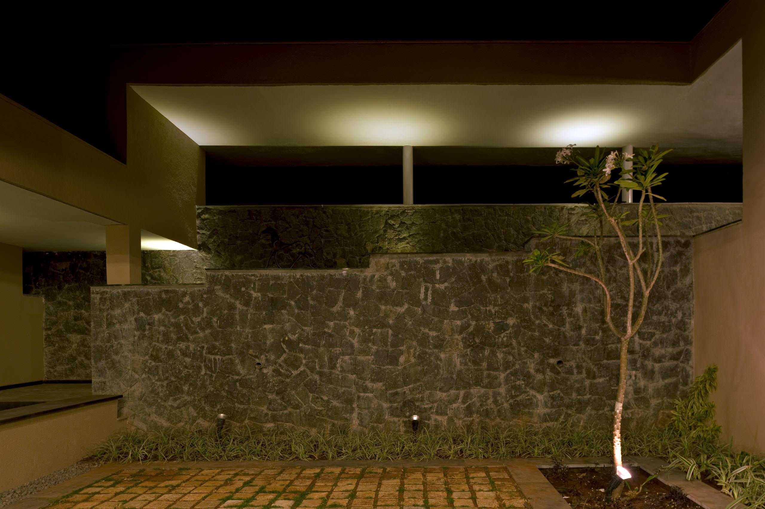 Opolis Architects, Bombay  |  Kamshet House